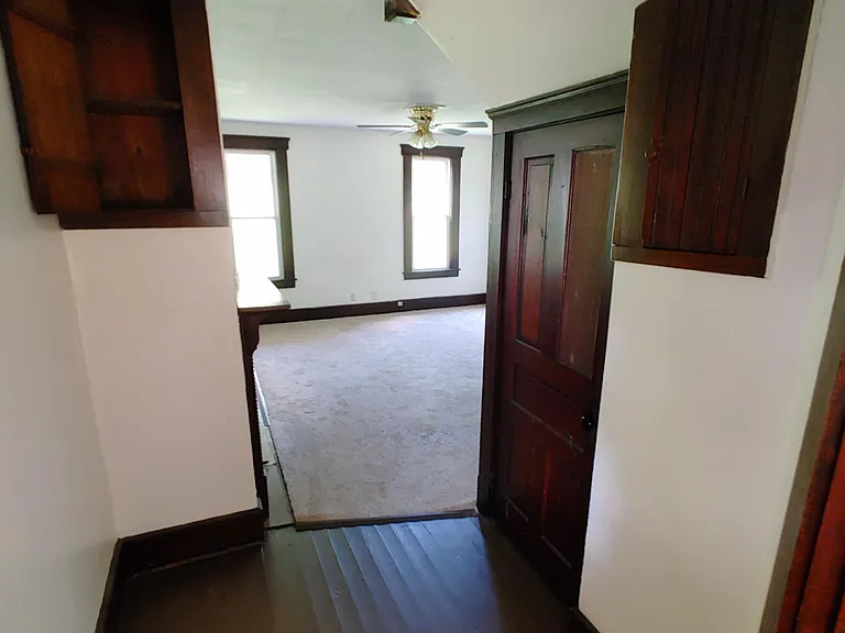105 Oakwood Ave — Photo 20