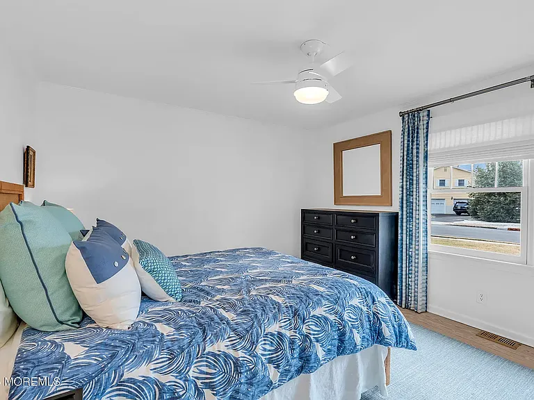 1204 Holly Pl — Photo 12