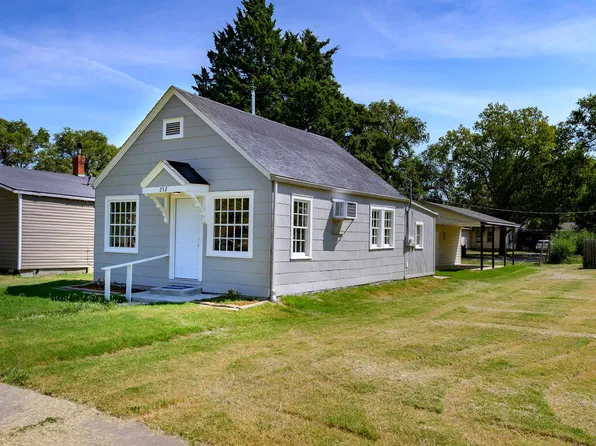 212 S Ash St, Hillsboro, KS 67063