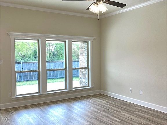 4th image of 902 Dove Chase Ln