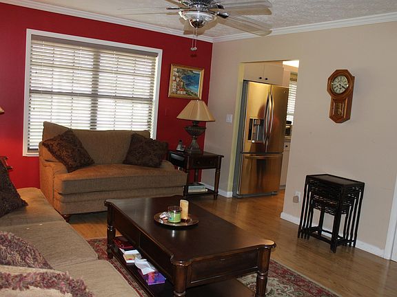 3rd image of 1482 SE Manth Lane
