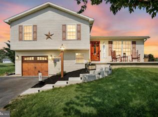 85 Glenmar Dr, Spring Grove, PA 17362