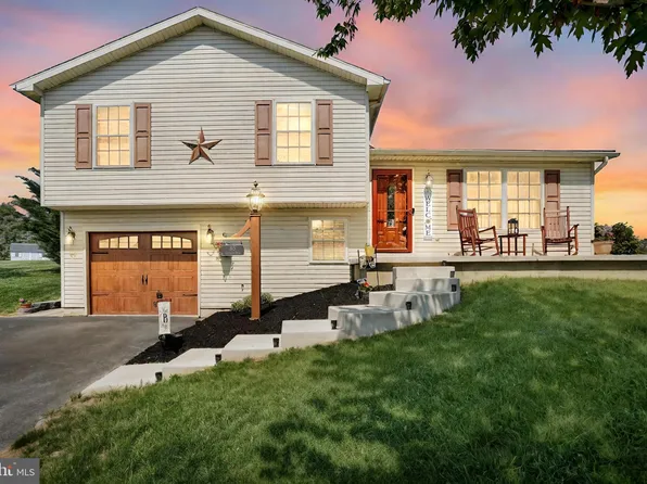 85 Glenmar Dr, Spring Grove, PA 17362