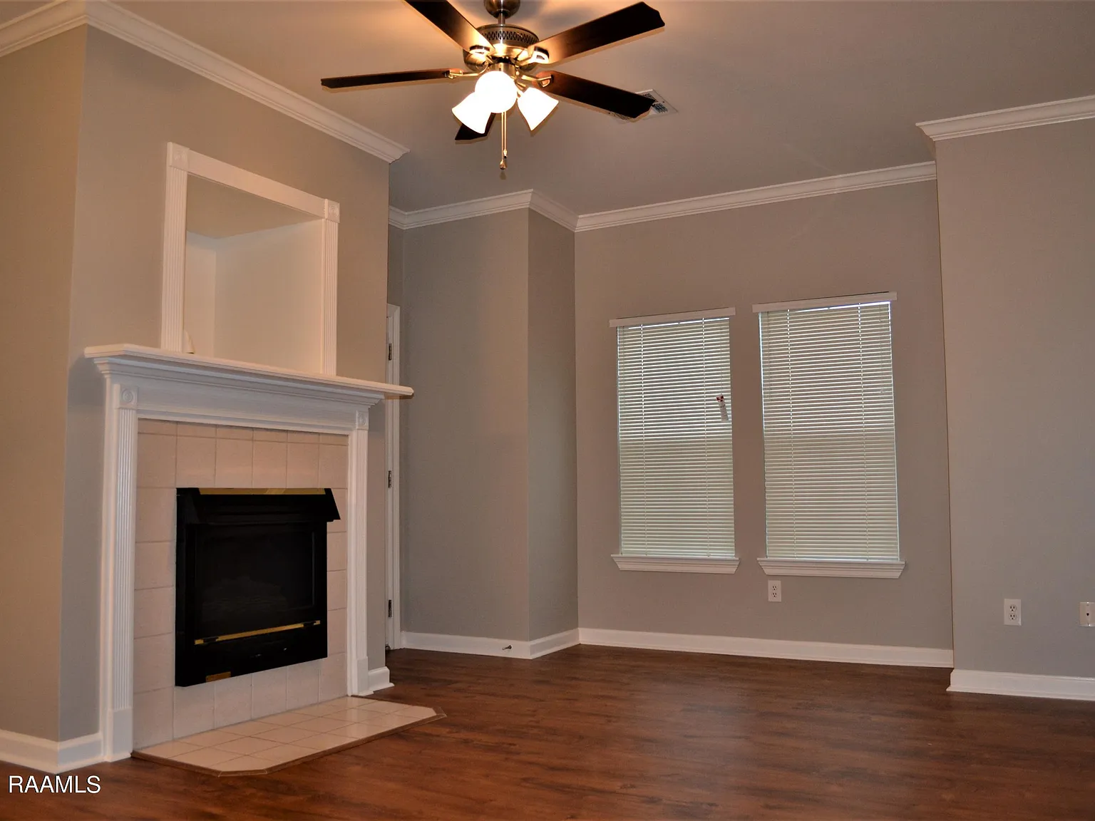 2 bed, 1100 sqft, $1,100 — Photo 4