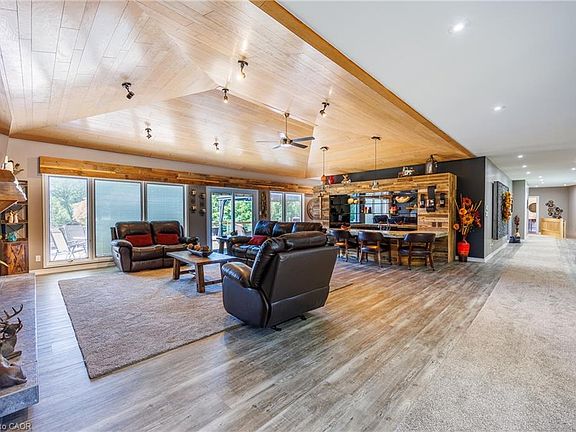 5th image of 1285 Cockshutt Rd