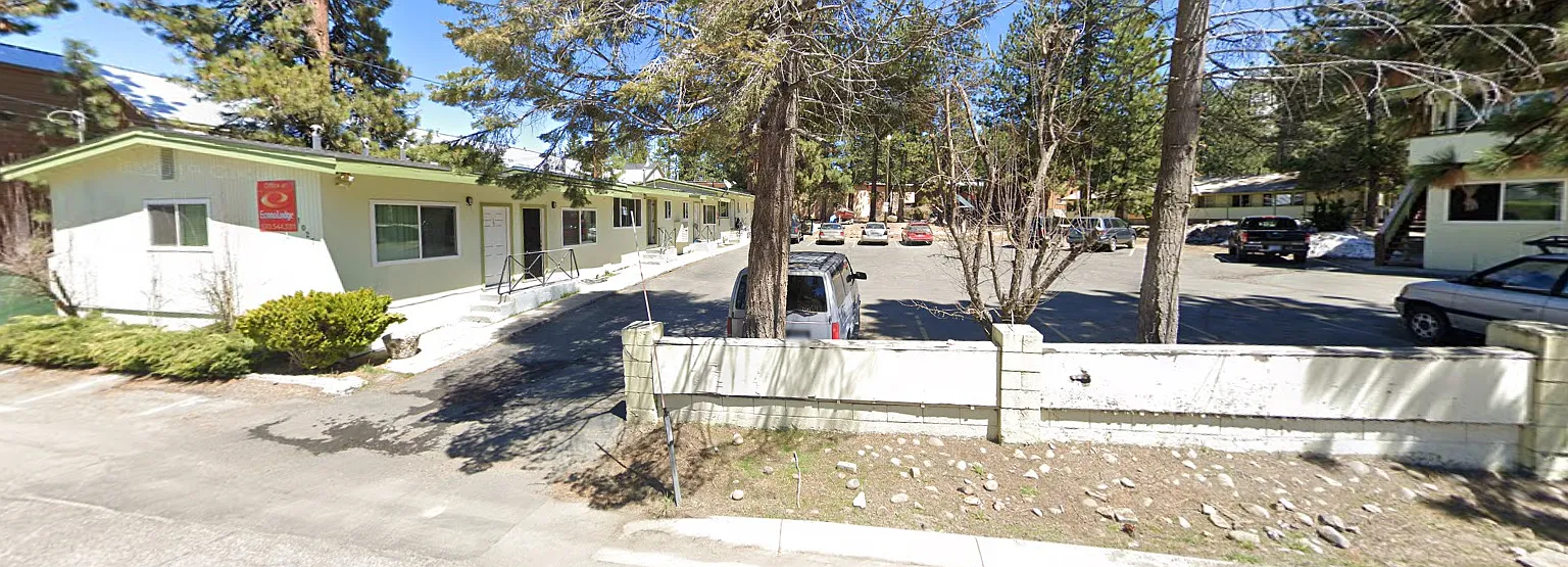 Midway Inn — Photo 2