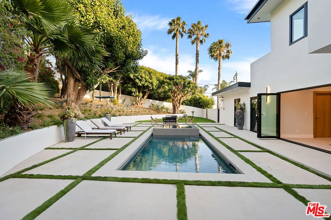 4 bed, 3.0 bath, 3030 sqft, $35,000 — Photo 3