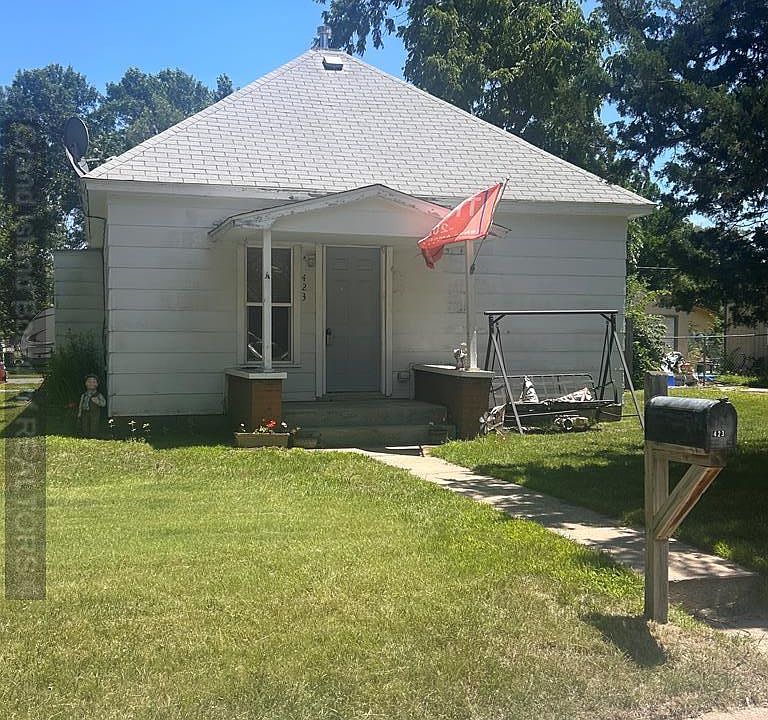 1st image of 423 N Darr Ave