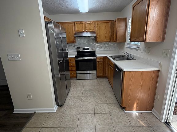 3rd image of 11574 Briddle Hall Ct