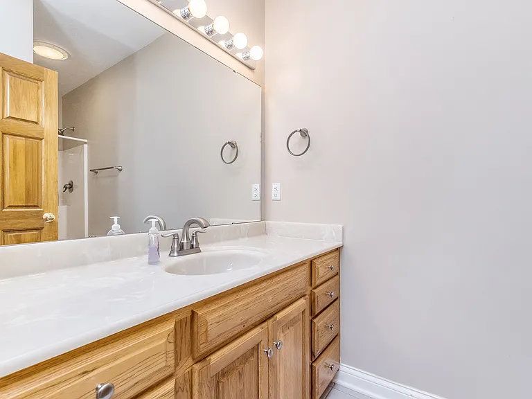 13621 Singletree Ct — Photo 32