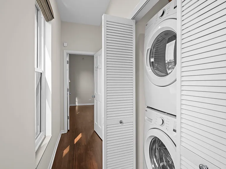 876 N Hermitage Ave #3 — Photo 28