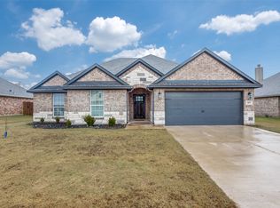 109 Palamino Dr, Gainesville, TX 76240