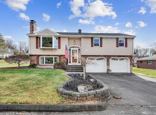 7 Fenwood Dr, Middletown, CT 06457