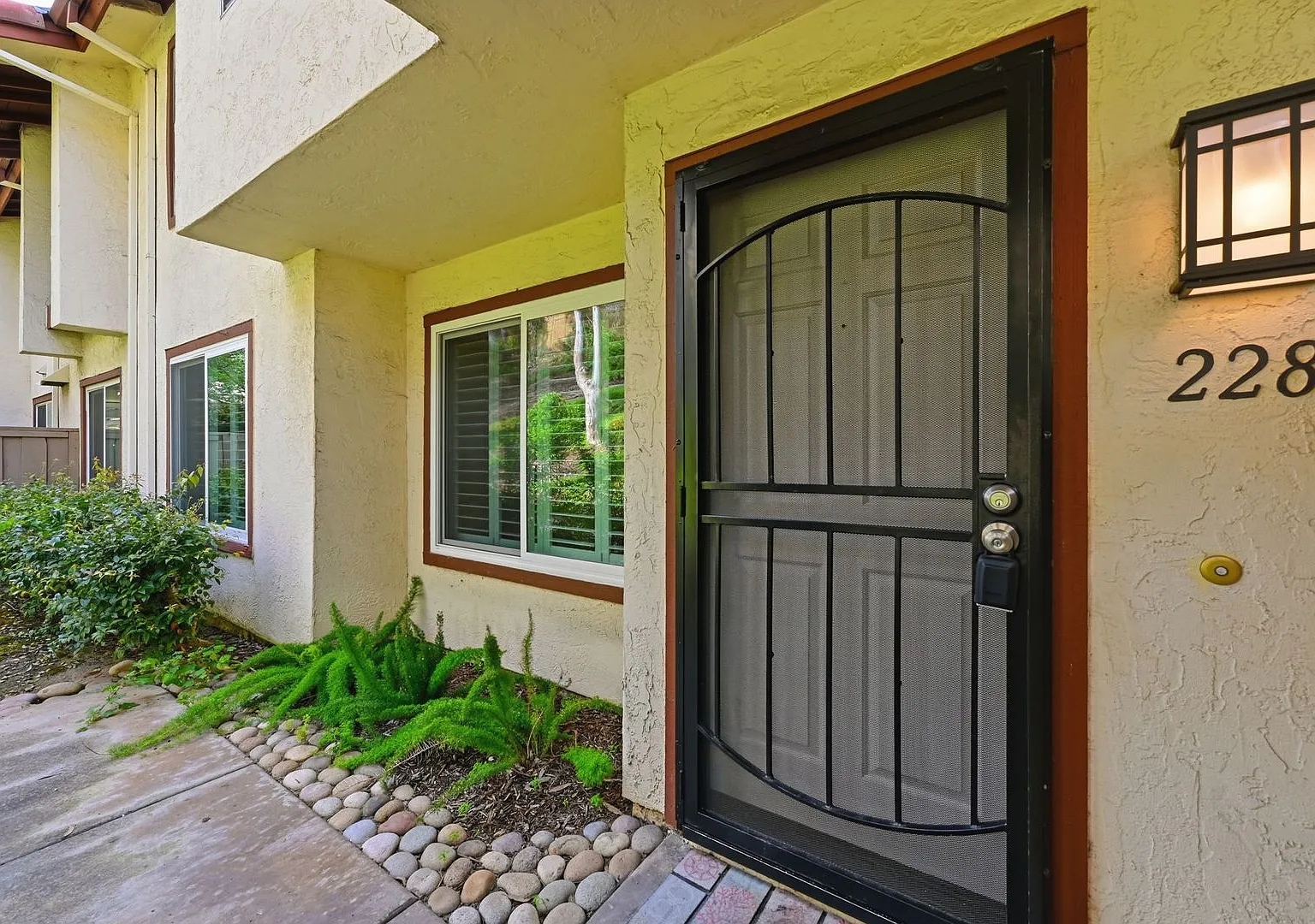 Spacious 2BR Condo in La Jolla Colony | Dual Primary Suites + Parking + In Unit Laundry — Photo 3