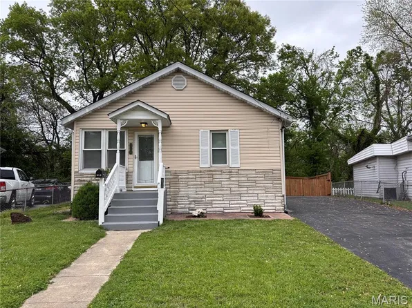 2918 Hillcrest Ave, Alton, IL 62002