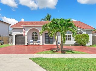 5912 SW 163rd Pl, Miami, FL 33193