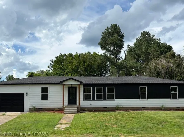 48 W Gary St, Greenwood, AR 72936
