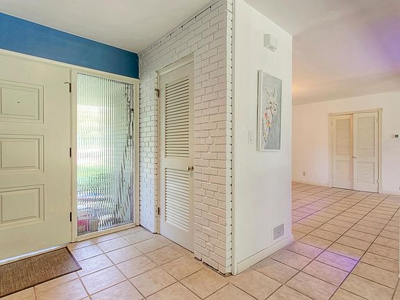 4th image of 3520 Arborcrest Ct