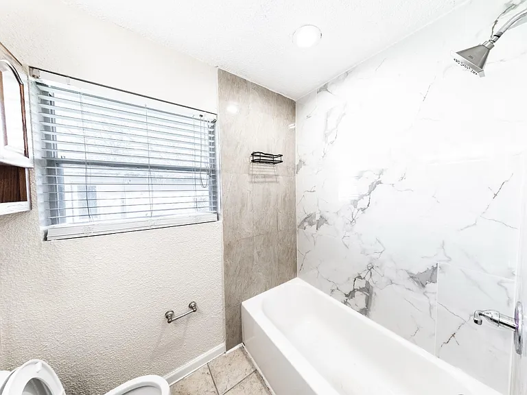 4710 Glenmont St — Photo 21