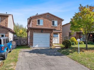 19 Hewitt Way, Ottawa, ON K2L 3S2