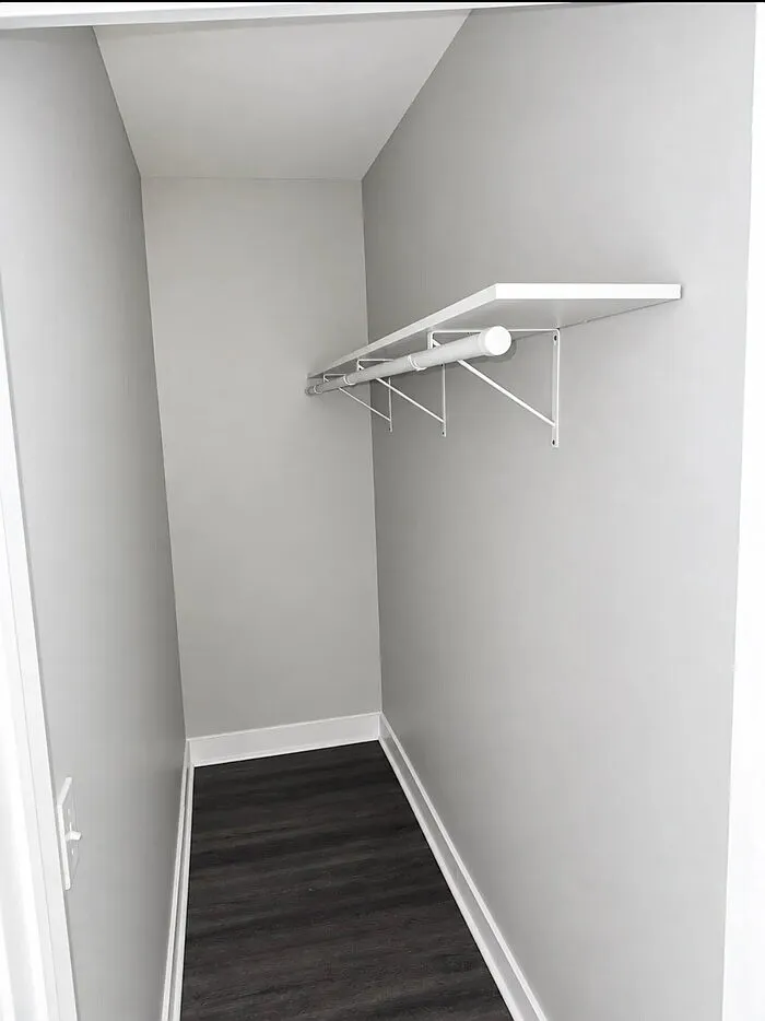 3 bed, 1.0 bath, 1100 sqft, $2,100 — Photo 3