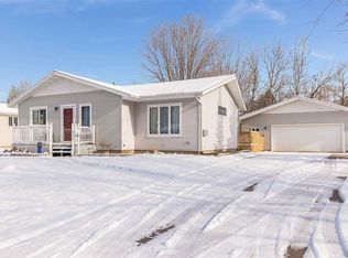 514 101st Ave W, Duluth, MN 55808