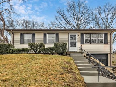819 S Main St, Liberty, MO, 64068