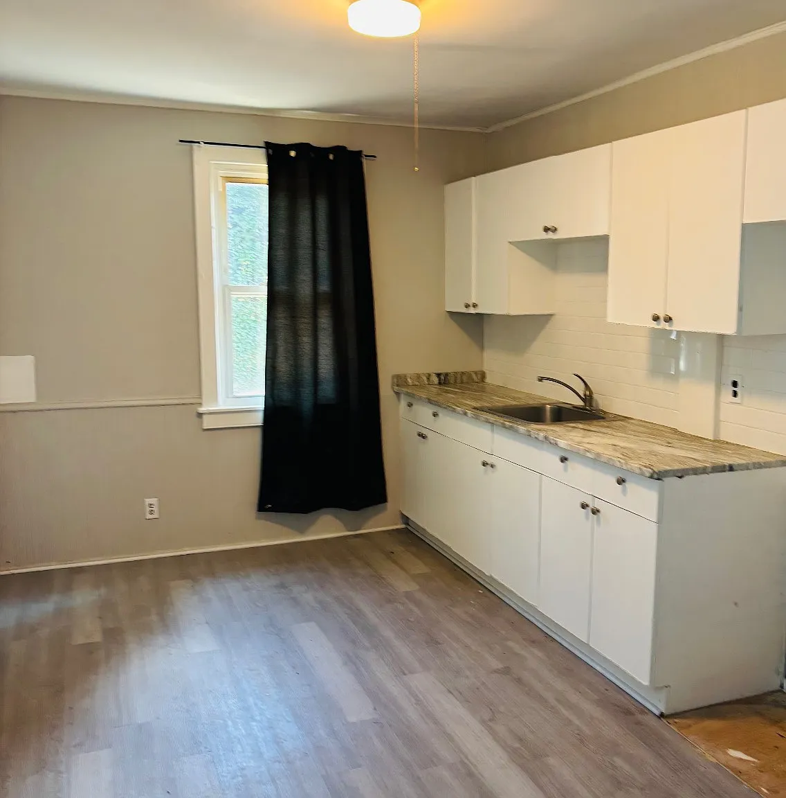 2 bed, 1.0 bath, $2,650 — Photo 3