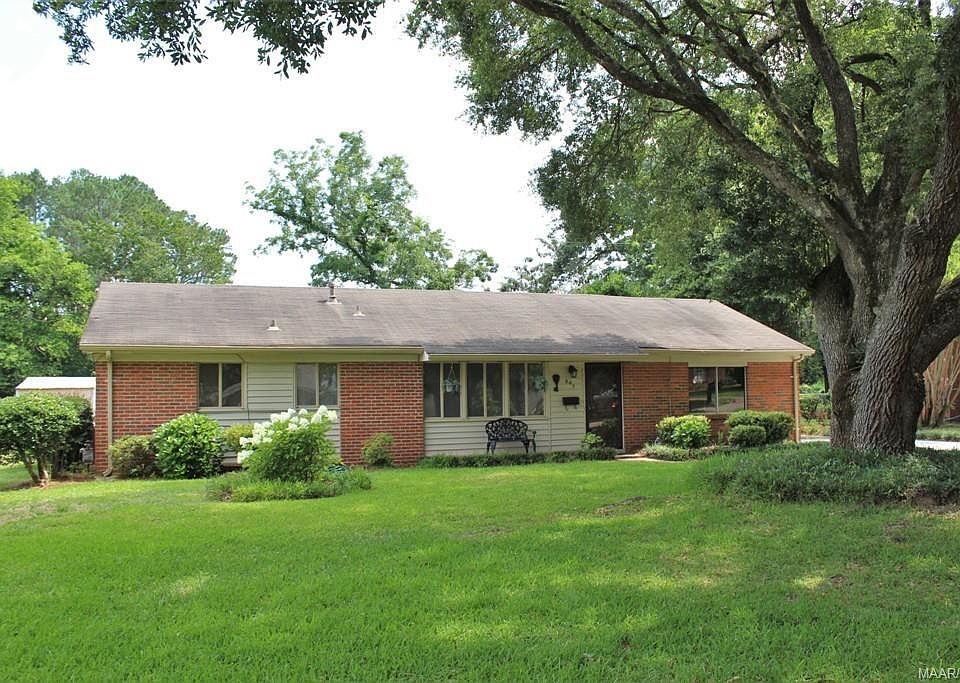 1st image of 905 Parkwood Dr