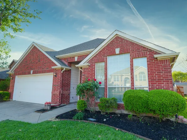 2005 Oak Hollow Dr, Bedford, TX 76021