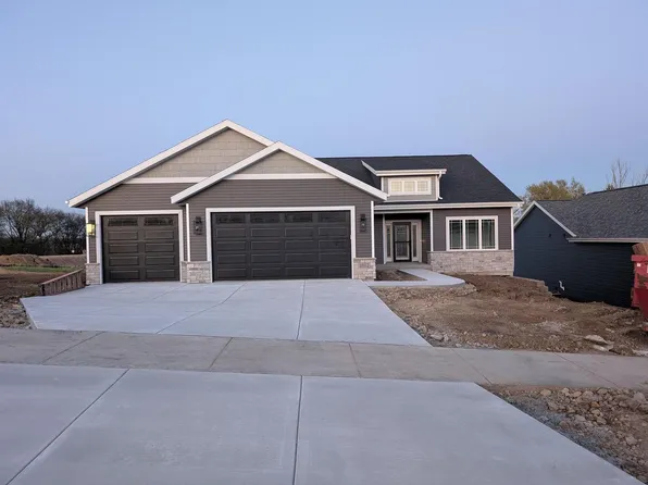 1012 Autumn Blaze Court, Oregon, WI 53575