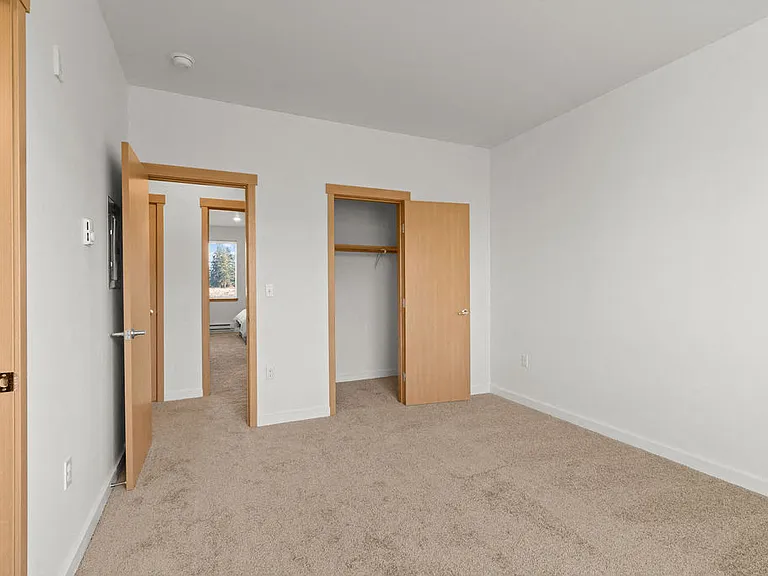 Tustin Apartment Homes — Photo 10