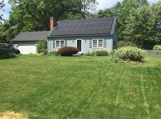 18 Meadowbrook Dr, Hadley, MA 01035