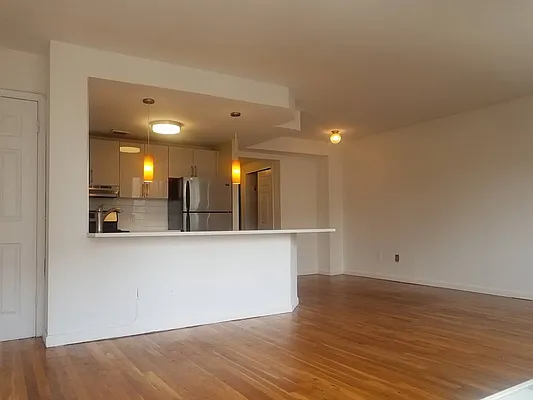 Rented by Bahar Management | media 11