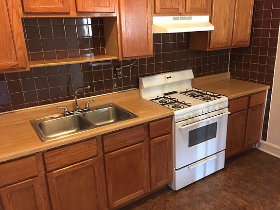 5th image of 7959 S La Salle St #2