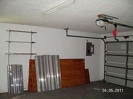 5th image of 1092 SE Preston Ln