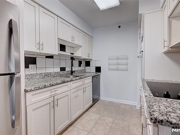 5th image of 10 Smith Manor Blvd APT 211