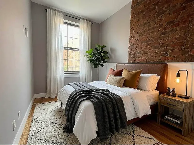 22 Catherine St #2A — Photo 4