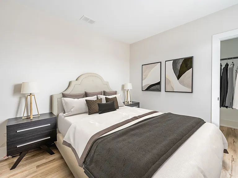 4815 N Hamlin Ave #2 — Photo 8
