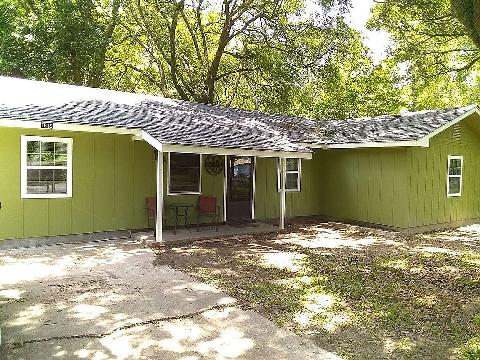 1st image of 1619 Landry Dr