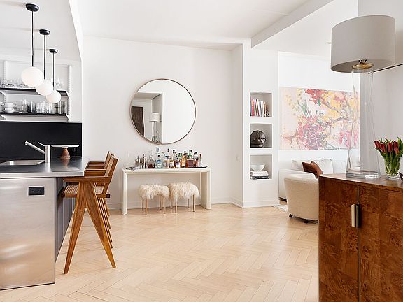 3rd image of 330 Spring St APT 5C