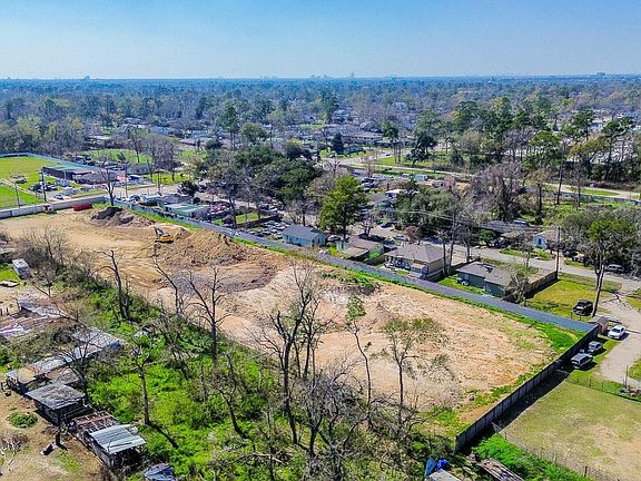 3rd image of 1714 W Little York Rd