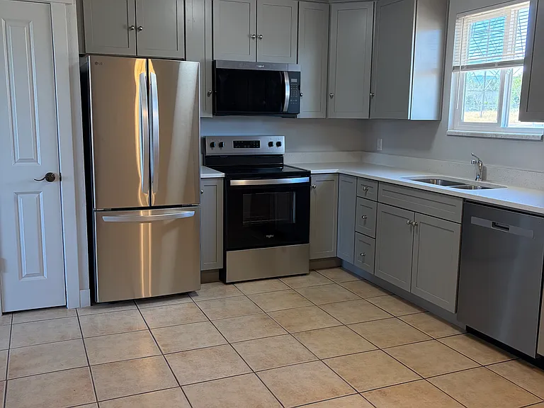 6088 S Trowbridge Way — Photo 2