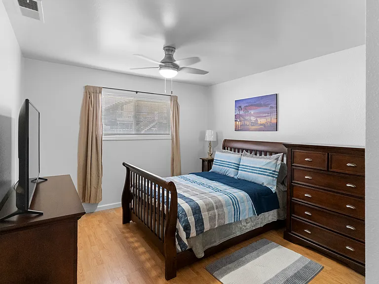 1501 California St — Photo 3
