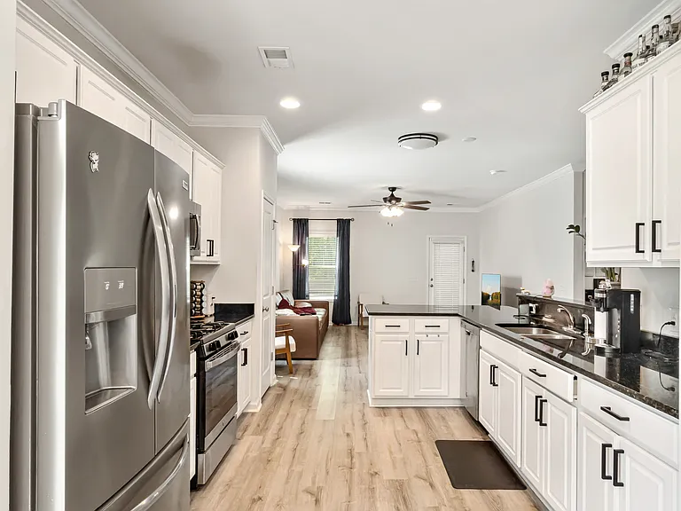 188 Hyrne Dr — Photo 7