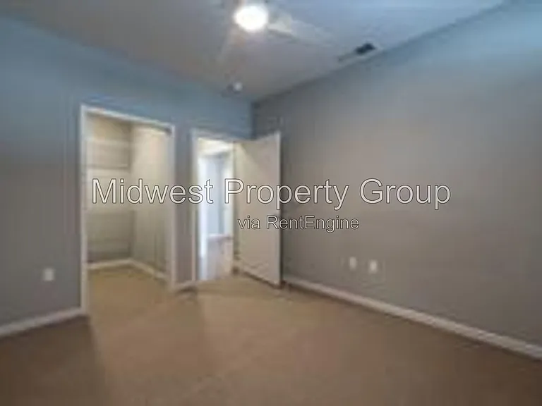 4100 Lindell Blvd #202 — Photo 8