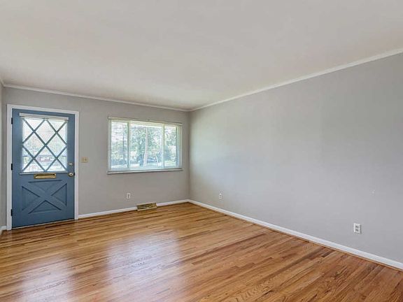 5th image of 1539 Blueorchard Dr