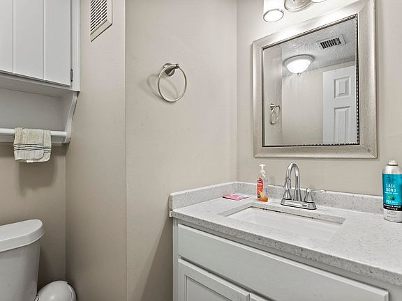5th image of 99 Cinderridge Dr APT 32