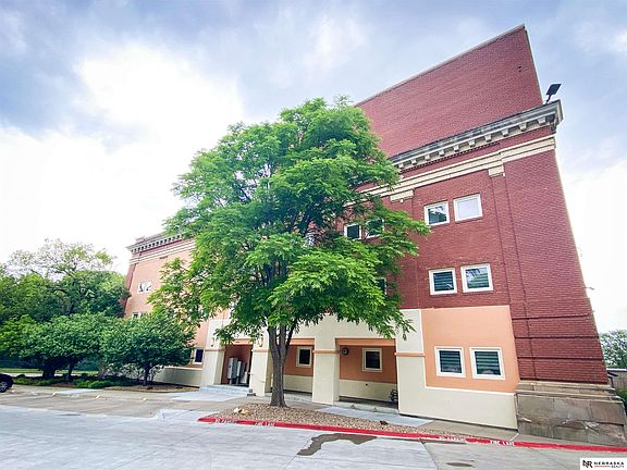 3rd image of 2901 A St APT 217