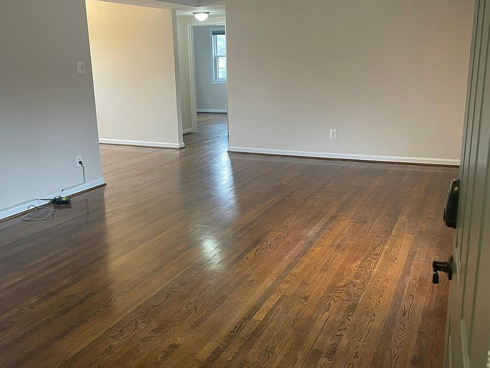 1st image of 9422 Adelphi Rd APT 1